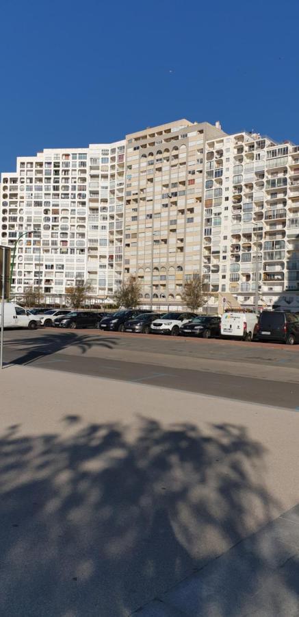 Appartement les pieds dans l eau les draps ne sont pas fournis Empuriabrava Extérieur photo